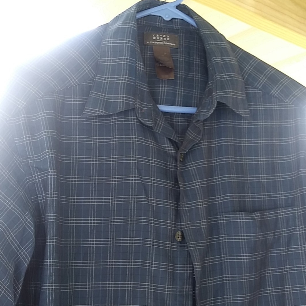 Button down - Picture 2 of 2